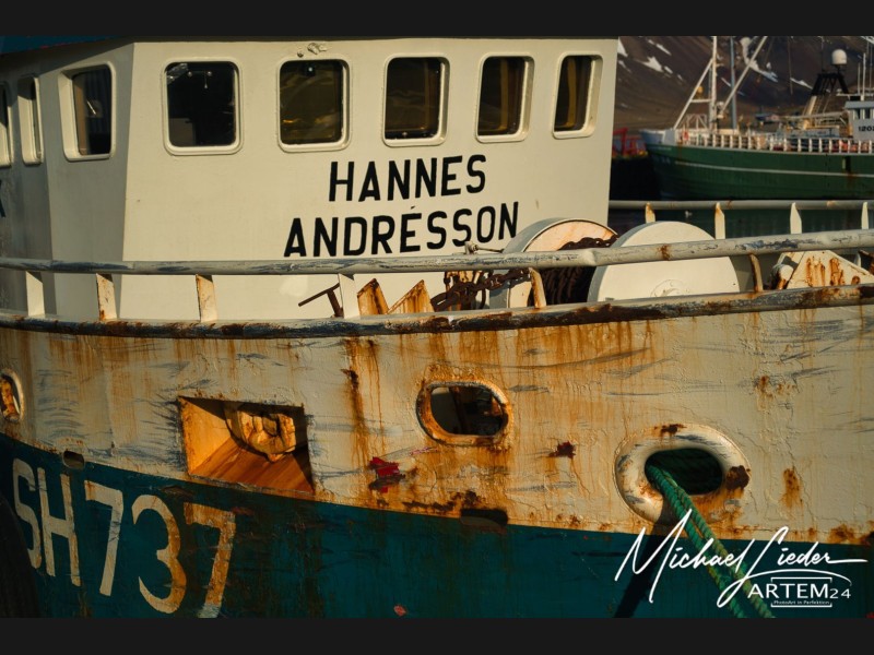 Iceland Fischkutter im Hafen